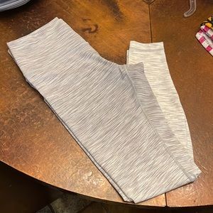 Lululemon size 10 grey to white ombré leggings (Luon)